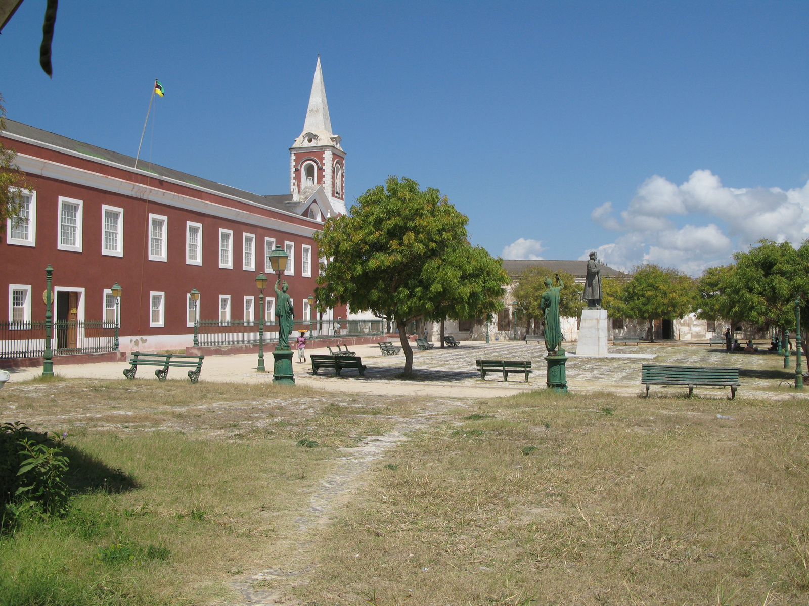 Palácio de S. Paulo, na Ilha de Moçambique, antigo colégio dos jesuítas e sede do governo da capitania, desde c. 1766